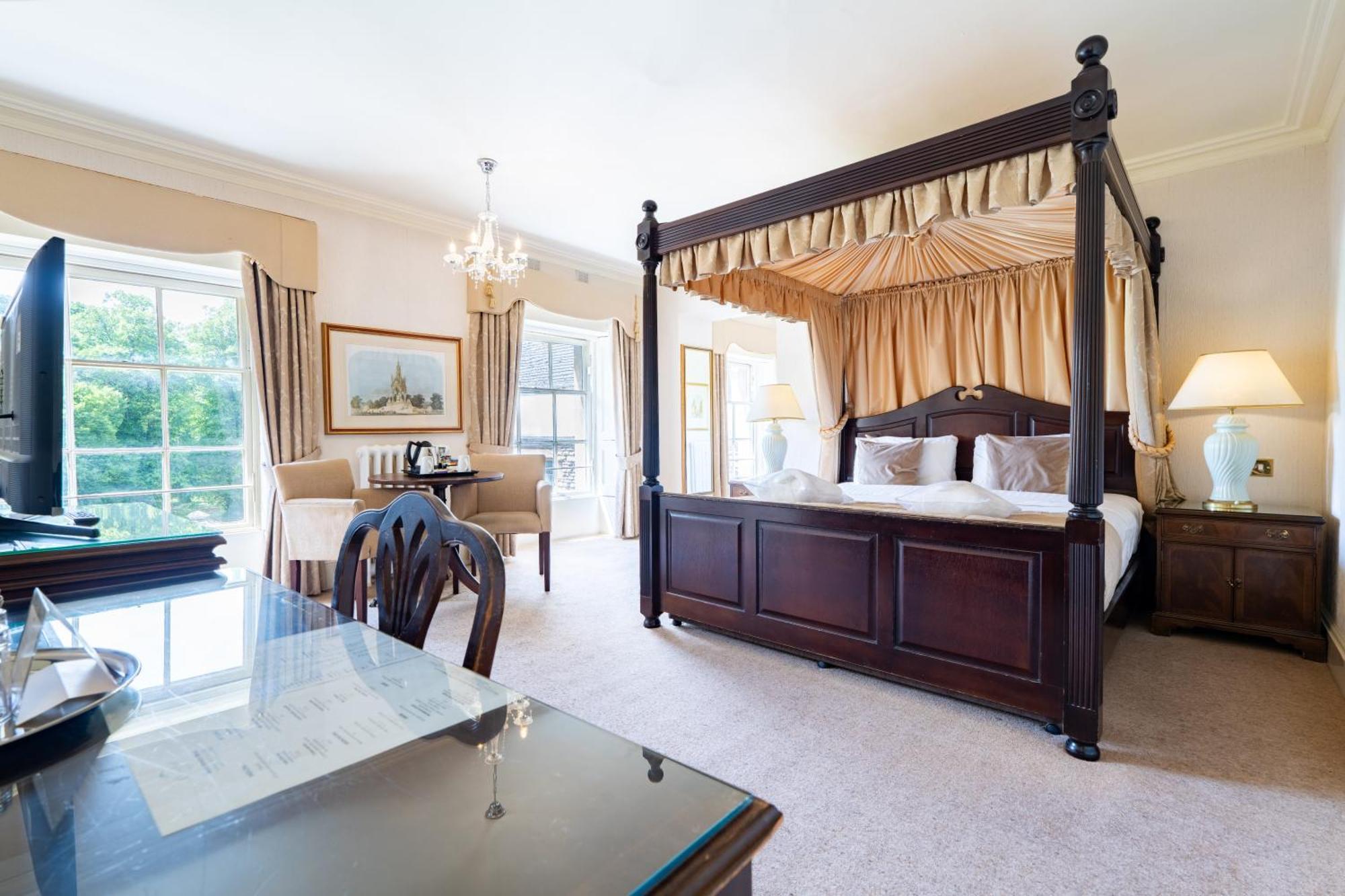 Heritage four Poster Room